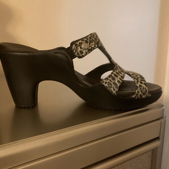 CROCS animal print sandals. Barely worn. - Picture 5 of 7